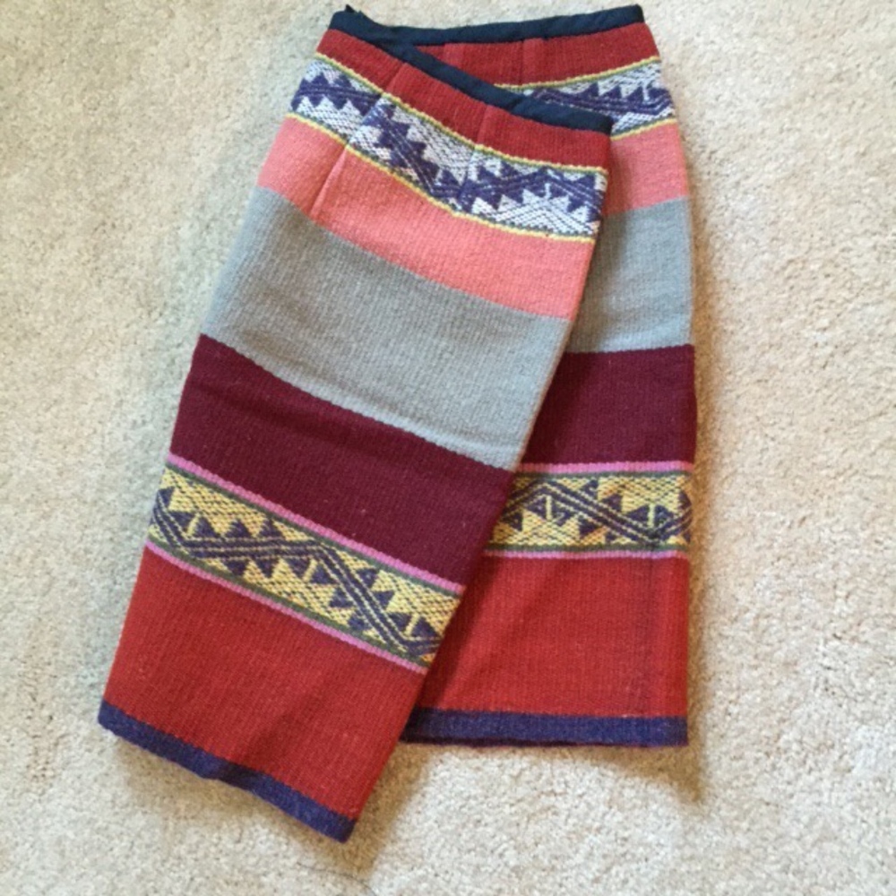 Awamaki Neili mini- grey Stripe